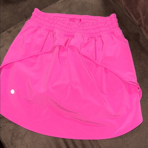 Dresses & Skirts - Lululemon Women's Pink Skirt
